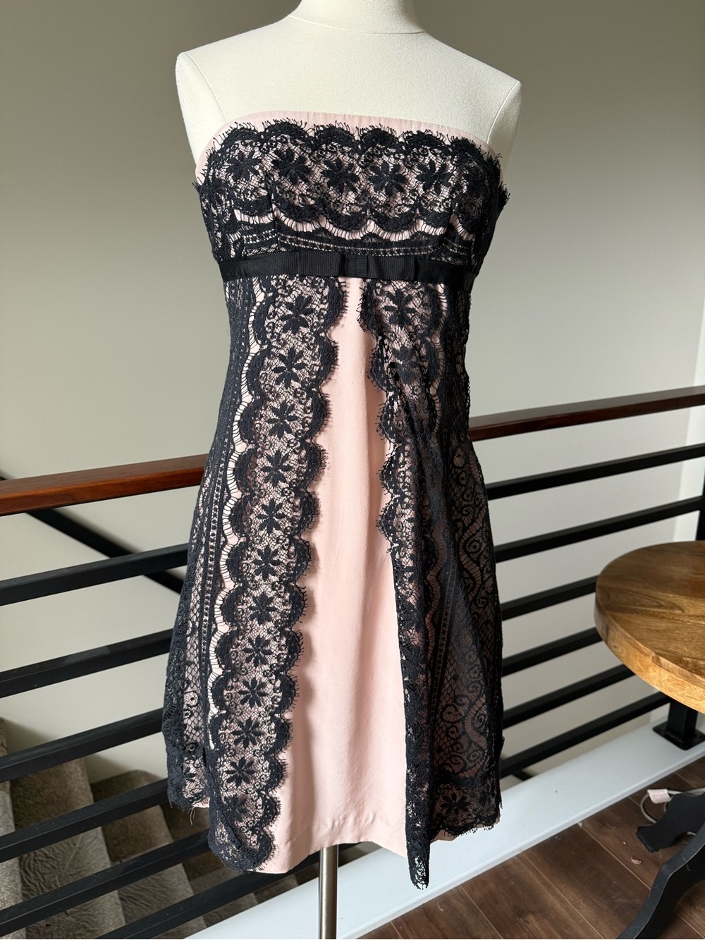 Vintage Trina Turk strapless cocktail mini dress 4 silk lace